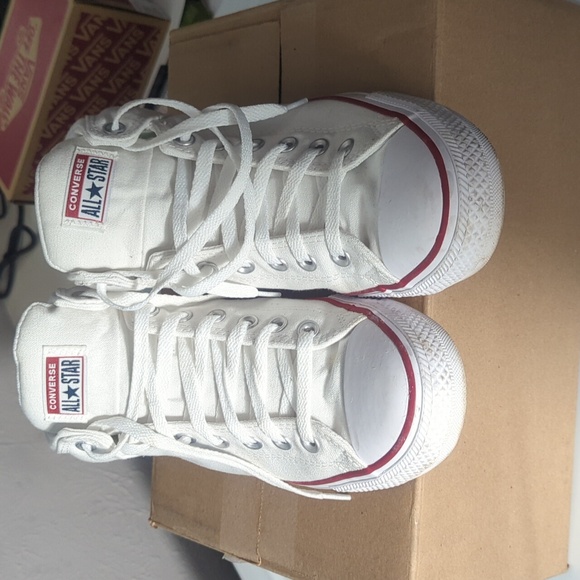 Converse High Top (10M/11.5W) - Picture 2 of 9